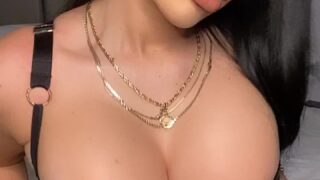 mikaela testa onlyfans pics