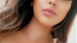 sophia leone ass eat