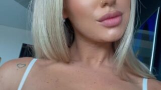 holly brougham onlyfans leaks 24