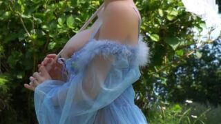 how tall is pinuppixie