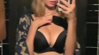 Yourina Fansly Pussy Play Clip