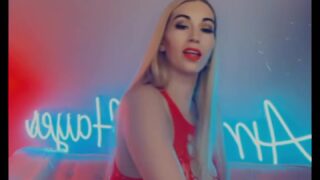 Amber Hayes Erotic Wet T-shirt Contest Videos