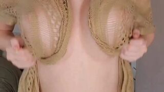 Carmen Rae hot solo play