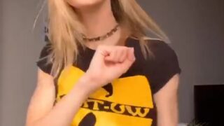 SmashedEly solo cam tease