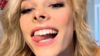 SmashedEly pussy play caught on tape