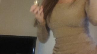 Anissa Kate’s wet pussy reveal caught on cam