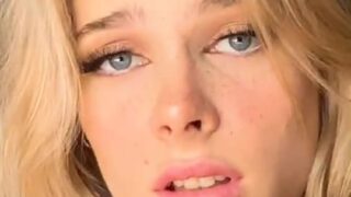 SmashedEly explicit cam fun