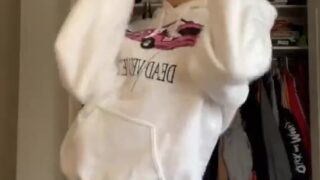 SmashedEly steamy strip video