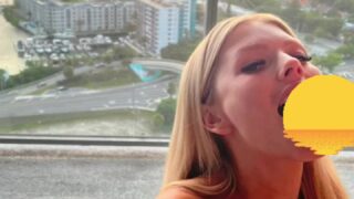 scarlettkissesxo yoga pants