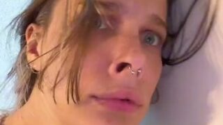 SmashedEly steamy solo reveal