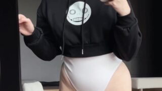 Lillywuxo sensual lingerie try-on video