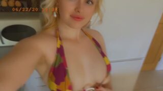 Leastayspeachy wild beach striptease leaked