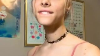 SmashedEly pussy video exposed