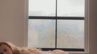 Amber Hayes Captivating Strip Tease Videos