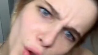 SmashedEly wild pussy on cam