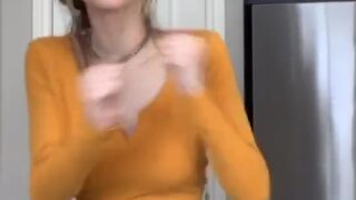 SmashedEly hot strip show leaked