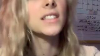 SmashedEly nude cam action