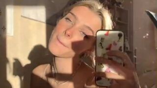 SmashedEly erotic cam show