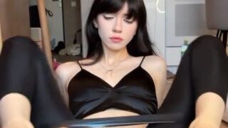 yoursmalldoll fansly videos