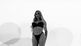 Kayley Gunner top new series