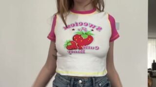 Big tits and sexy videos of Cutegeekie create buzz online