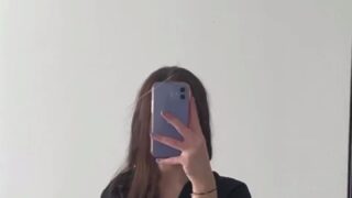 onlyfans videos of cutegeekie big tits exposed online