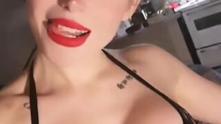 Chloe Wildd hot onlyfans clips