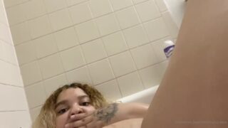 Leaked fetish videos featuring Adorexkeya online