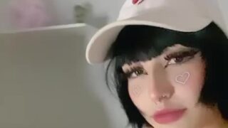 YYasmim Cat leak peep adult