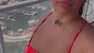 naked body big tits Iwanthavana teasing