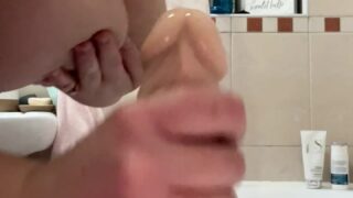 Maya Martinni curvy body naked controversial