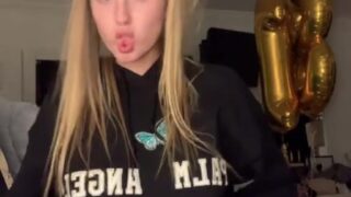 Brazzyblondebhabie curvy body leak hot ass