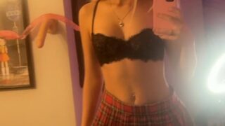 leaked little.warren nude archive