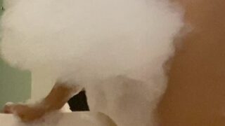 Jem Wolfie seductive live show revealed