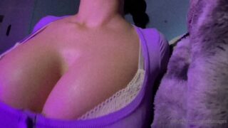 GinaSavagex natural tits performance leaked