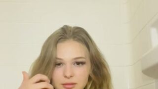 Sava Schultz exclusive wet pussy close-up video