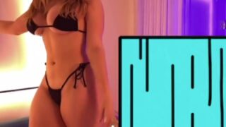 Romantic wet solo moments by Sava Schultz exposed