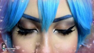 Felicia Vox naughty pussy shots trending