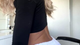 Thedakotalyn glamour sexy legs leaks