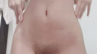 Voyeur cam captures ELENITAFORGER in a steamy shower session