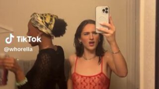 Hardcore backseat car fuck starring Whorella caught in leak