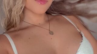 Hardcore shower strip starring missjfux revealed online