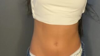 Cuteeassabutton rides a huge dildo in exclusive footage