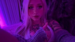 FawksLily’s tits exposed in new leak