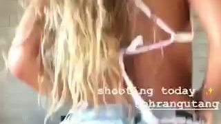 Sommer Ray nude bath session exposed