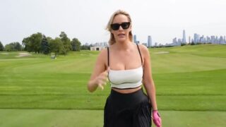 Paige Spiranac legs shaking
