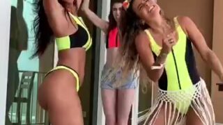 Sommer Ray’s nudes found in latest leak