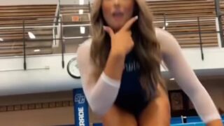 Spicylittlebunny gives head until her mascara runs