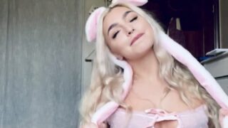 Nude leaked video EMJAYPLAYS legs shaking from pleasure