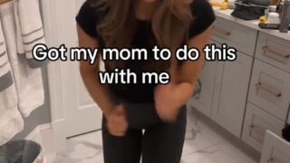 Spicylittlebunny leaked blowjob video leaves nothing to the imagination